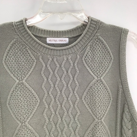 Neutral Ground Women’s Woven Side Slit Vest Top Casual Moss Green Size Small - Picture 3 of 5